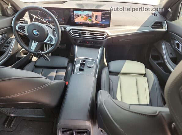 3MW49FF07P8C79977 2023 BMW M3 Серый Вид панели приборов