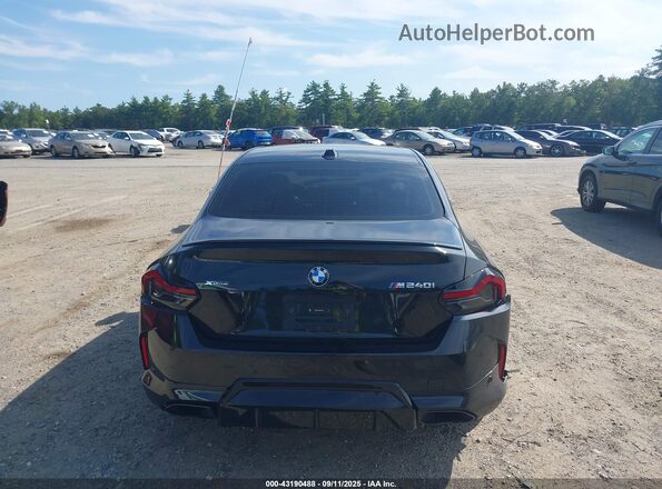 3MW53CM00S8F10041 2025 BMW M2 Black 