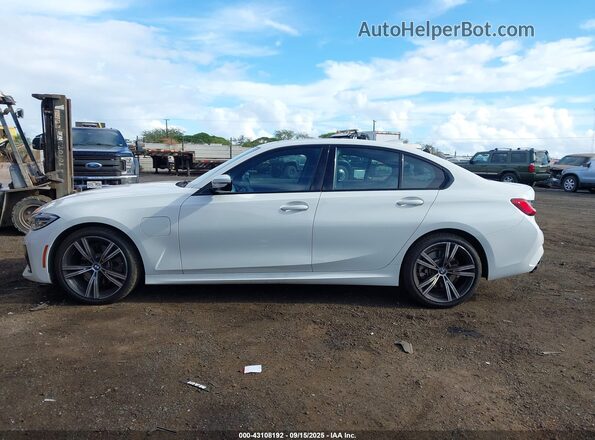 3MW5P7J06M8B75130 2021 BMW 3 SERIES White Vista interior de 360 grados
