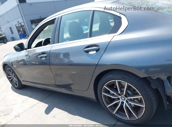 3MW5P7J07N8C47132 2022 BMW 3 SERIES Gray Սալոնի 360 աստիճան տեսք