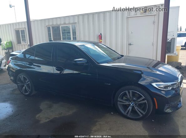 3MW5P7J09N8C40506 2022 BMW 3 SERIES Black Widok wnętrza 360 stopni