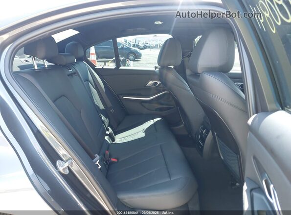 3MW5P9J03M8C12629 2021 BMW 7 SERIES Gray VIN კოდის სტიკერის ხედი