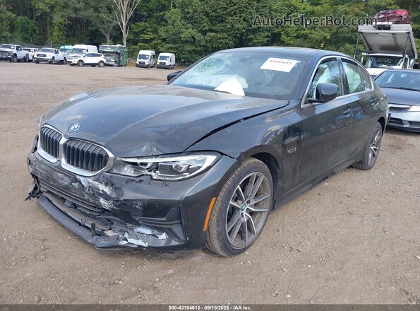 3MW5P9J09N8C72299 2022 BMW 3 SERIES Black წინა მარცხენა ხედი სამი მეოთხედიდან