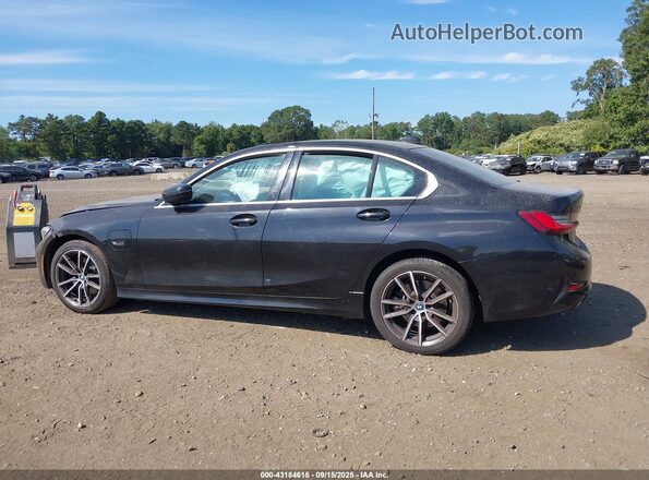 3MW5P9J09N8C72299 2022 BMW 3 SERIES Black სალონის 360-გრადუსიანი ხედი