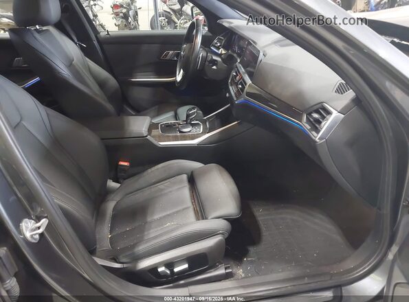 3MW5R7J04M8C03677 2021 BMW 7 SERIES Gray Widok wnętrza z przodu