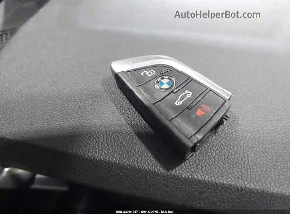 3MW5R7J04M8C03677 2021 BMW 7 SERIES Gray Widok deski rozdzielczej