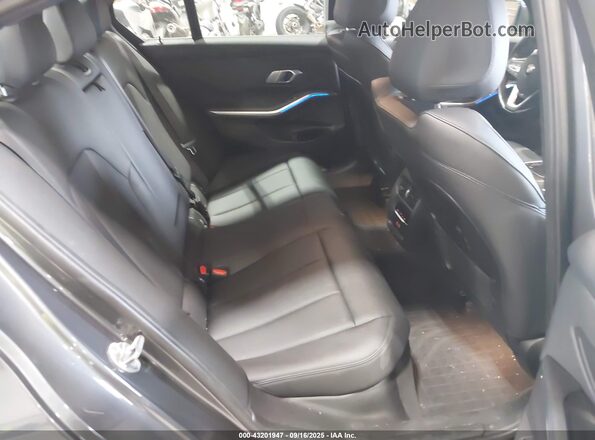 3MW5R7J04M8C03677 2021 BMW 7 SERIES Gray Widok naklejki z numerem VIN
