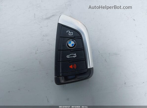 3MW69FF00R8E09383 2024 BMW 3 SERIES Black Widok deski rozdzielczej