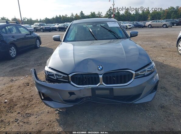 3MW89FF00P8D01707 2023 BMW 3 SERIES Gray Vista interior trasera