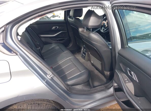 3MW89FF02P8D12613 2023 BMW 3 SERIES Gray Vista de la etiqueta del VIN
