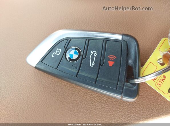 3MW89FF05R8E03555 2024 BMW 3 SERIES Black Widok deski rozdzielczej