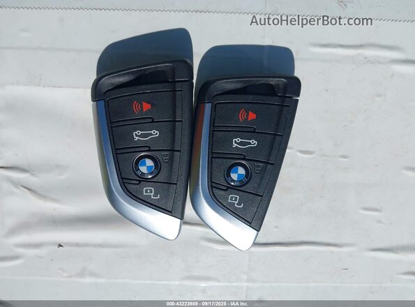 3MW89FF05R8E09890 2024 BMW 3 SERIES Blue Вид панелі приладів