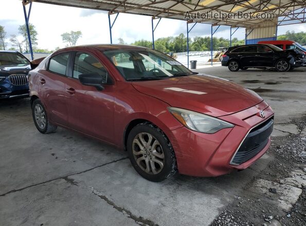 3MYDLBYV0JY301090 2018 TOYOTA YARIS Red 