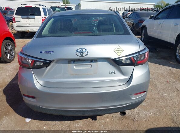 3MYDLBYV0JY323963 2018 TOYOTA YARIS IA Silver 