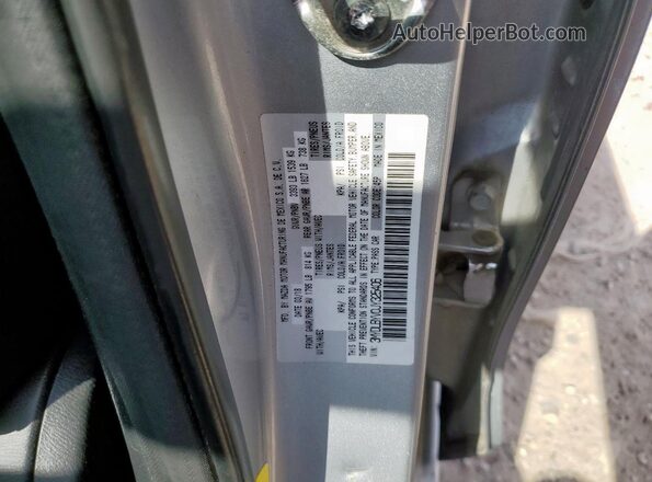 3MYDLBYV0JY325406 2018 TOYOTA YARIS Серебряный 