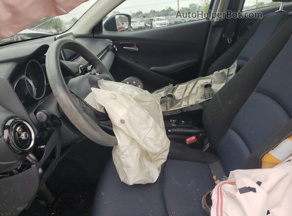 3MYDLBYV2JY312253 2018 TOYOTA YARIS Серый 