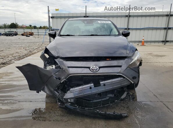 3MYDLBYV3JY306574 2018 TOYOTA YARIS Charcoal 