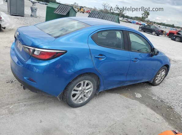 3MYDLBYV3JY314674 2018 TOYOTA YARIS Синий 