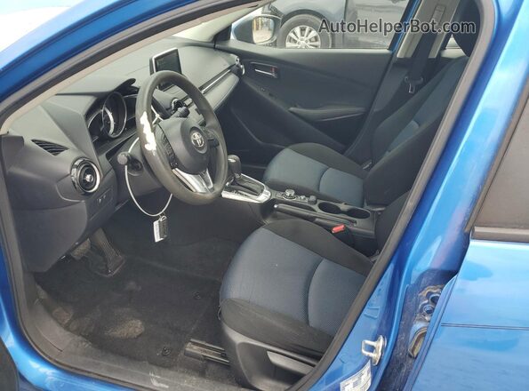 3MYDLBYV3JY314674 2018 TOYOTA YARIS Синий 