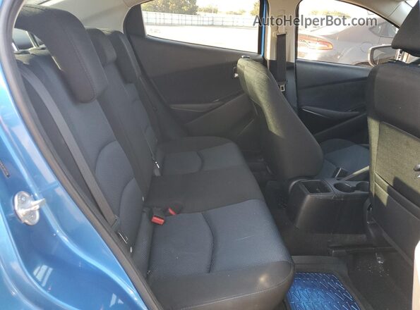 3MYDLBYV4JY317714 2018 TOYOTA YARIS Blue 