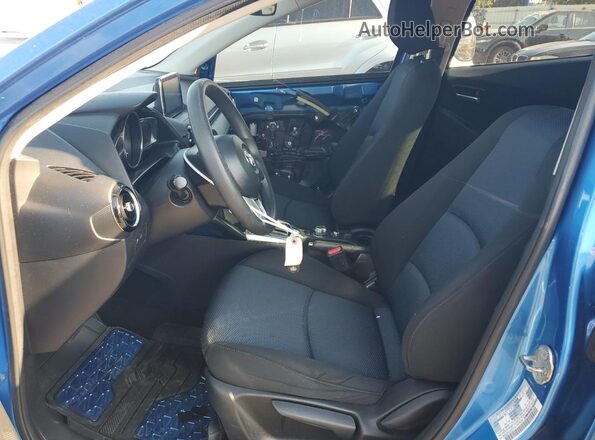3MYDLBYV4JY317714 2018 TOYOTA YARIS Blue 