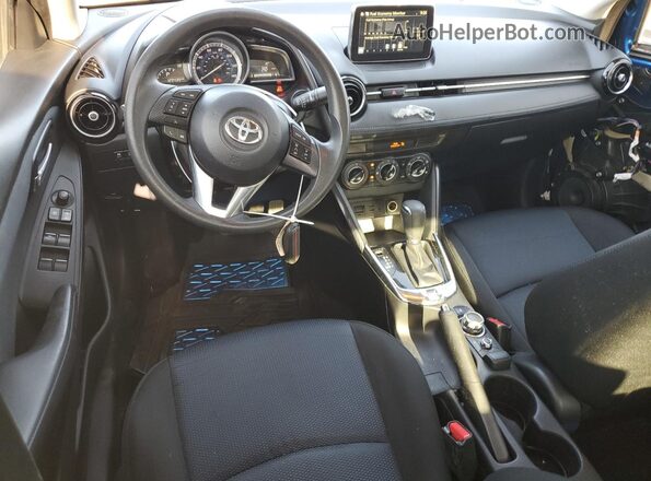 3MYDLBYV4JY317714 2018 TOYOTA YARIS Blue 