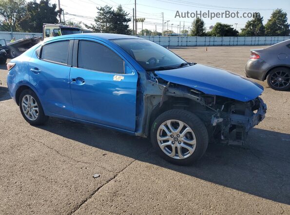 3MYDLBYV4JY317714 2018 TOYOTA YARIS Blue 