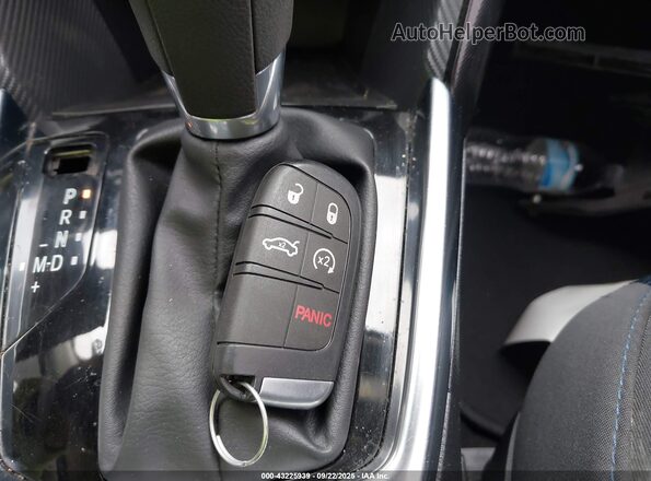 3MYDLBYV5JY315860 2018 TOYOTA YARIS IA Black Vista del salpicadero