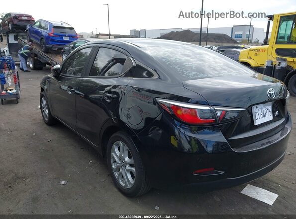 3MYDLBYV5JY315860 2018 TOYOTA YARIS IA Black Vista interior de 360 grados