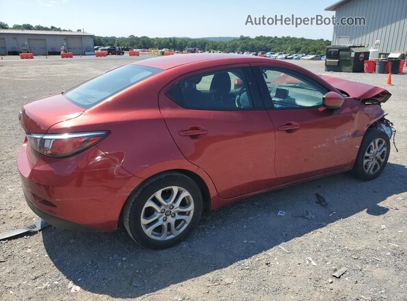 3MYDLBYV5JY330729 2018 TOYOTA YARIS Красный 