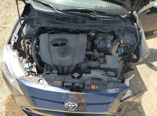 3MYDLBYV5JY332271 2018 TOYOTA YARIS Blue 