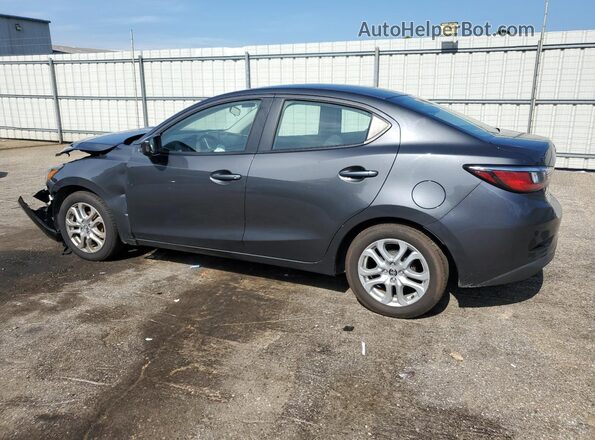 3MYDLBYV7JY316492 2018 TOYOTA YARIS Серый 
