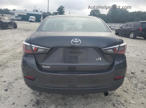 3MYDLBYV7JY318100 2018 TOYOTA YARIS Gray 