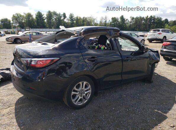 3MYDLBYV7JY329436 2018 TOYOTA YARIS Черный 