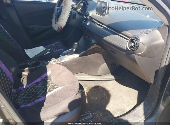3MYDLBZV1GY145214 2016 TOYOTA SCION Black Սալոնի դիմացի տեսք