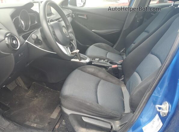 3MYDLBZV2GY115218 2016 TOYOTA SCION Blue Front interior view