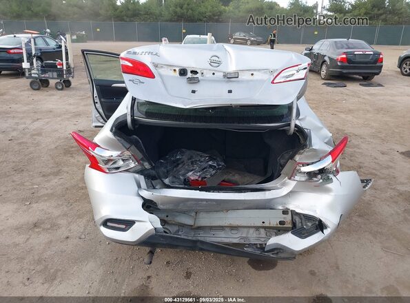 3N1AB7AP0JY295744 2018 NISSAN SENTRA Серебряный 