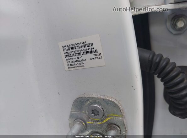 3N1AB7AP1JY248125 2018 NISSAN SENTRA White Vista del compartimento del motor