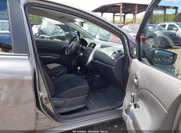3N1CE2CP9JL360569 2018 NISSAN VERSA NOTE Серый Вид салона спереди