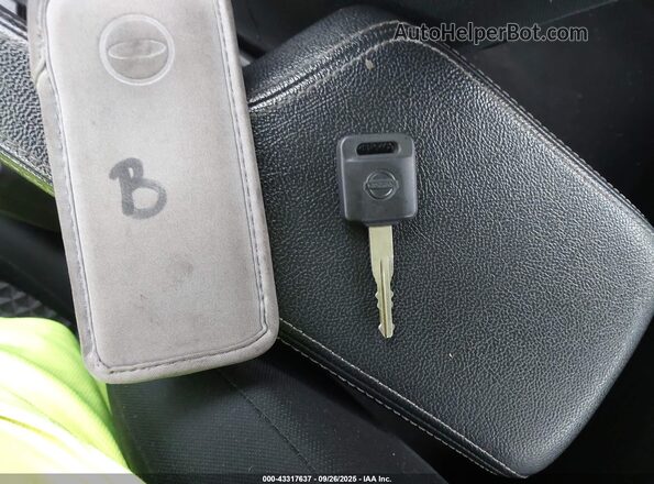 3N1CN8DV7PL829246 2023 NISSAN VERSA Silver Вид панелі приладів