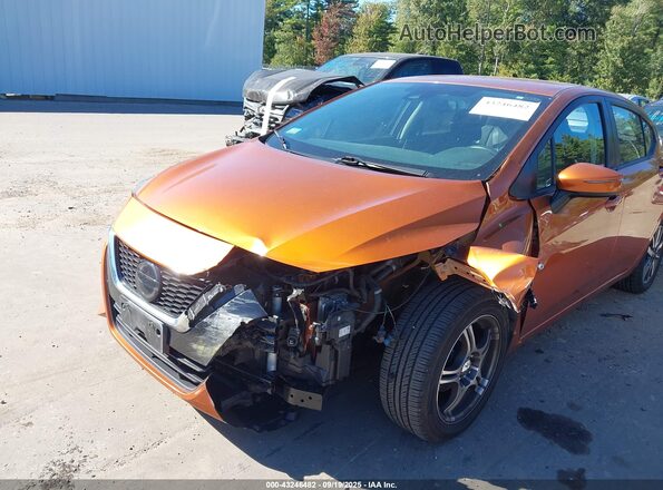 3N1CN8EV2LL802075 2020 NISSAN VERSA Orange Widok z przodu