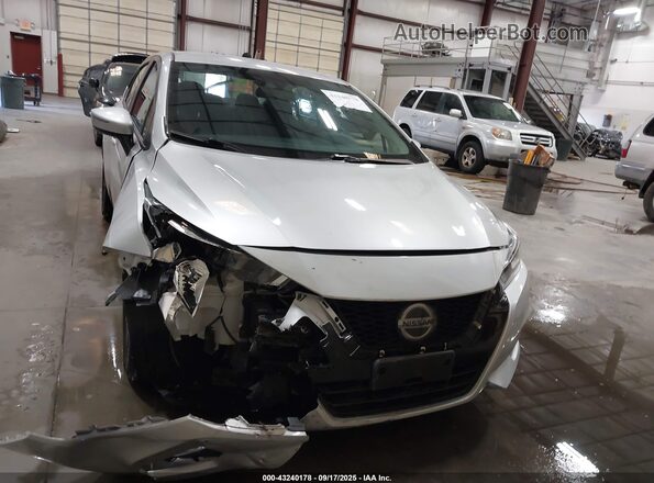 3N1CN8EVXML868021 2021 NISSAN VERSA Silver Vista interior trasera