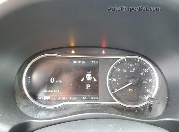 3N1CP5CU2JL543779 2018 NISSAN KICKS Серебряный 