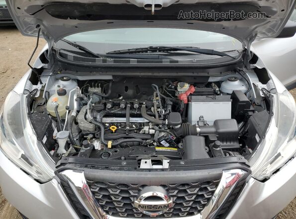 3N1CP5CU2JL543779 2018 NISSAN KICKS Серебряный 