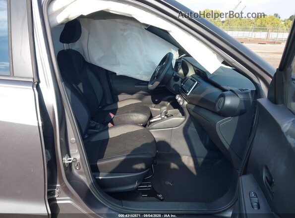 3N1CP5CU3JL530670 2018 NISSAN KICKS Gray 