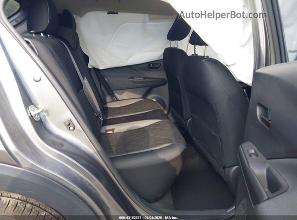 3N1CP5CU3JL530670 2018 NISSAN KICKS Gray 