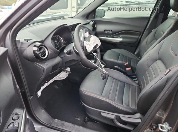 3N1CP5CU4JL500965 2018 NISSAN KICKS Gray 