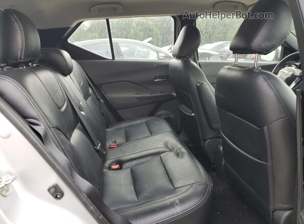 3N1CP5CU4JL534162 2018 NISSAN KICKS Silver 