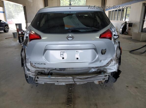 3N1CP5CU5JL544893 2018 NISSAN KICKS Silver 