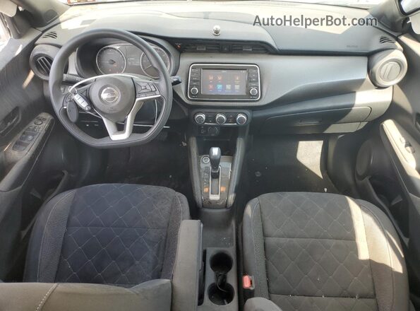 3N1CP5CU8JL521916 2018 NISSAN KICKS Серый 